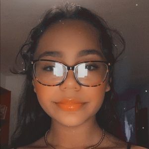 Meet your Posher, Katelynn